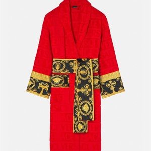 M size luxurious Versace bathrobe